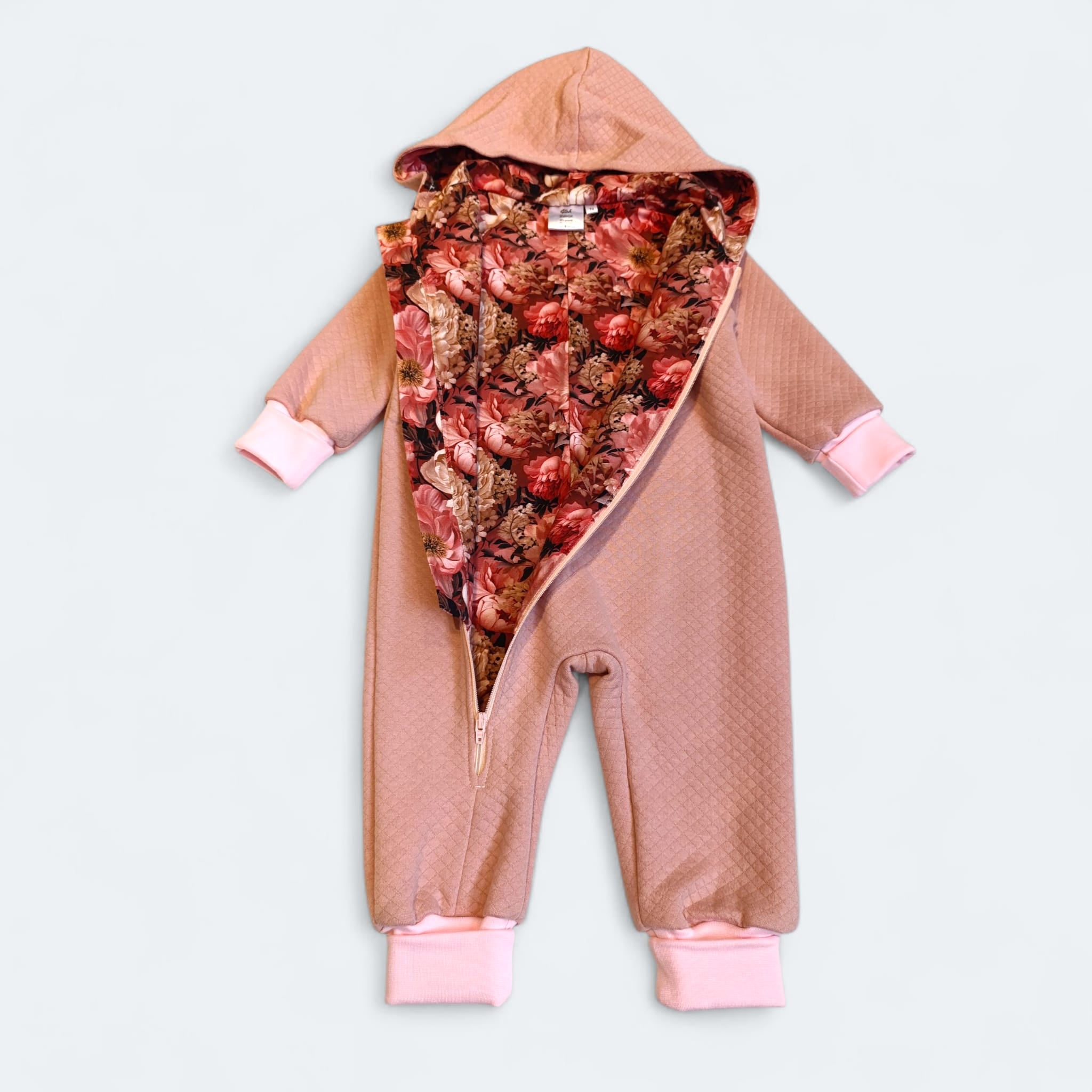 Puuvillane beebikombe