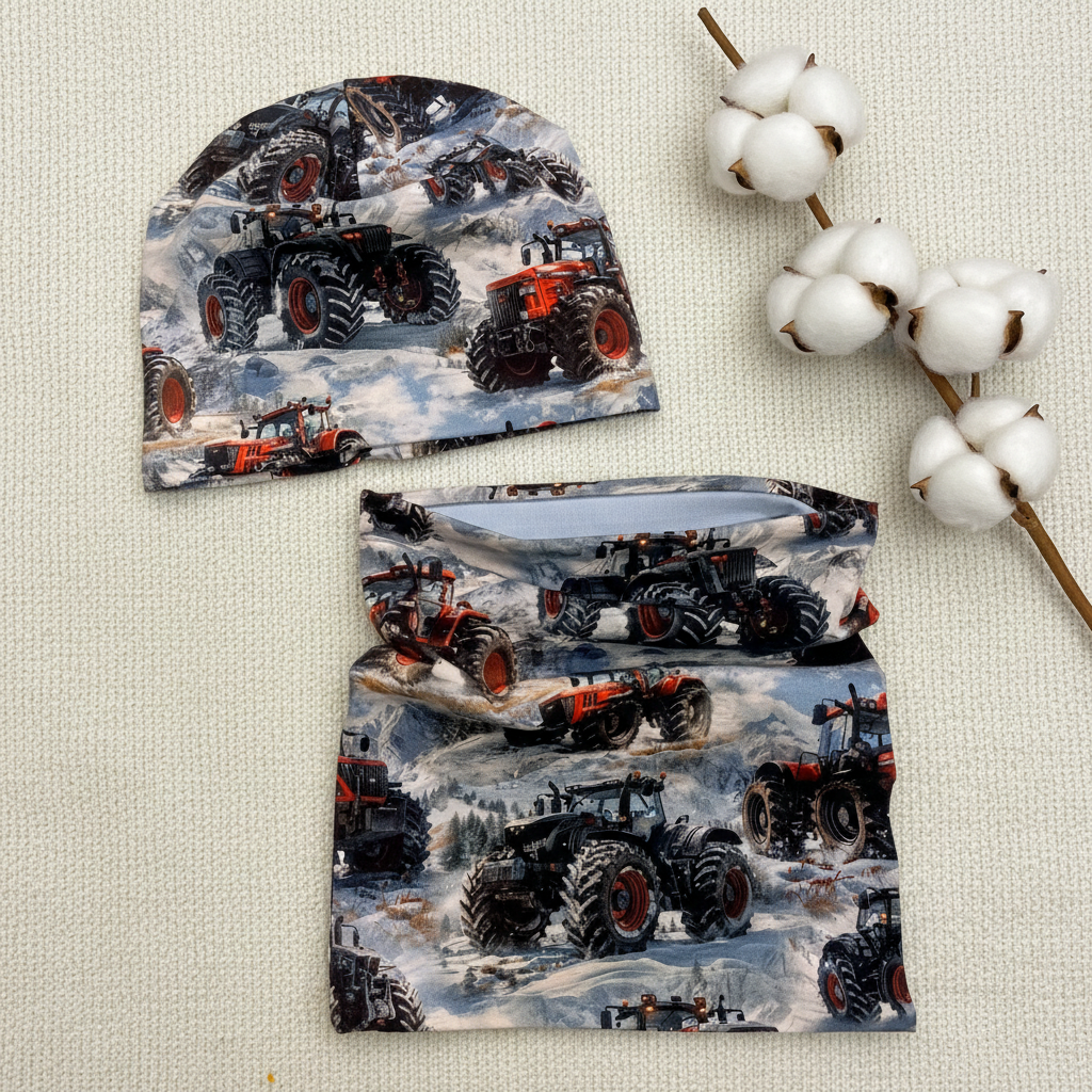 Traktori müts ja kaelus hele kootud taustal